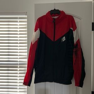 New balance rain coat’s size XL.❤️💐❤️💐